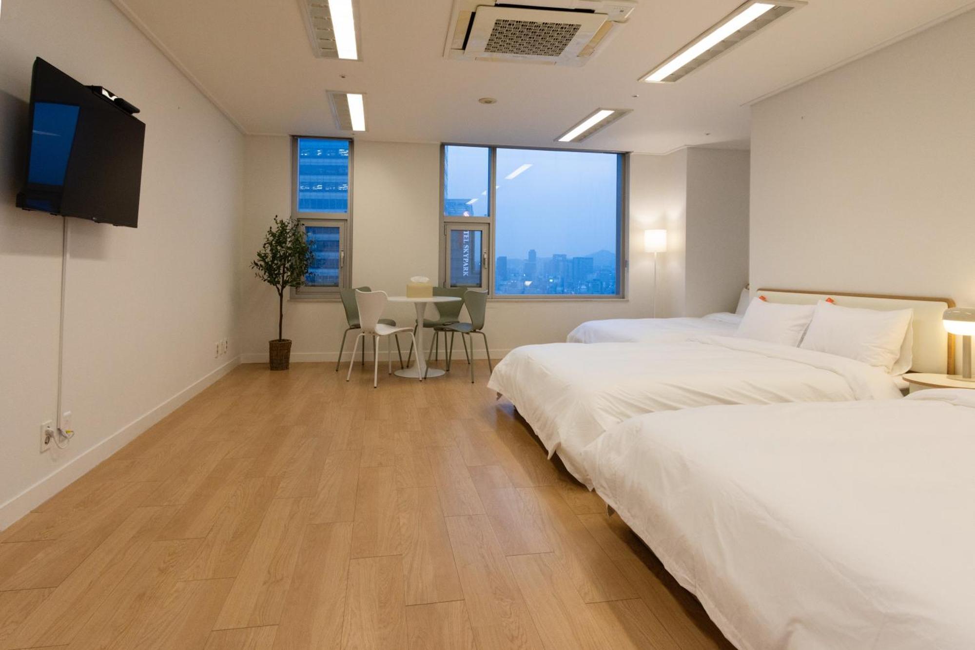 "Grand Opened" Maxtyle Guesthouse Dongdaemun Seúl Exterior foto