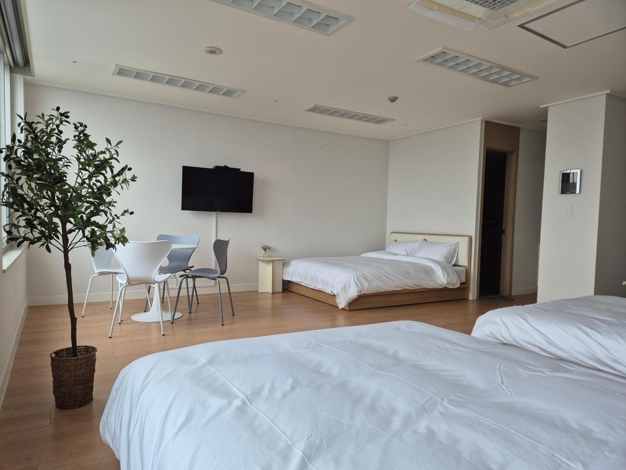 "Grand Opened" Maxtyle Guesthouse Dongdaemun Seúl Exterior foto