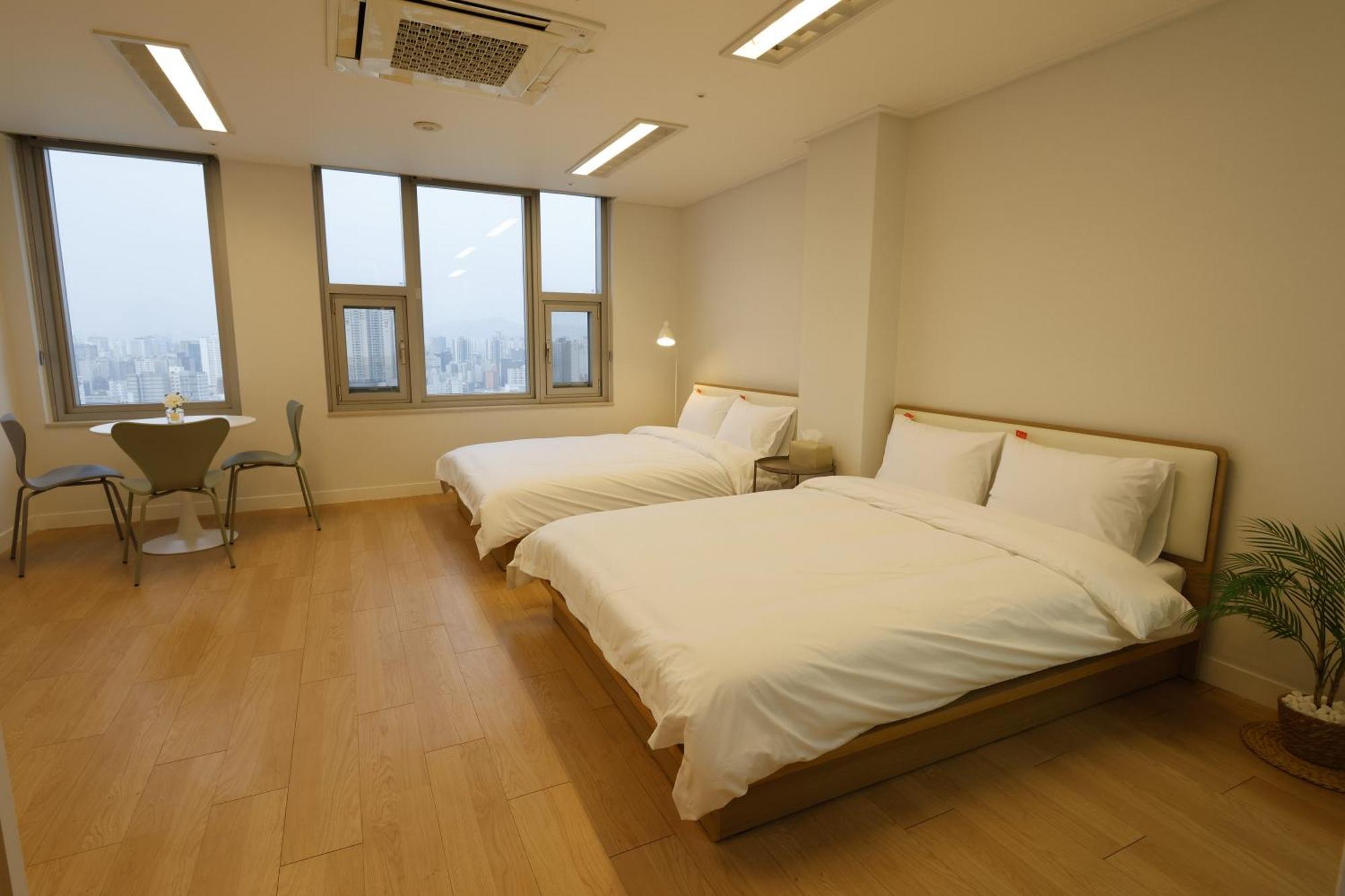 "Grand Opened" Maxtyle Guesthouse Dongdaemun Seúl Habitación foto